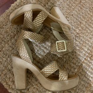 Donald Pliner 9.5 Sandals